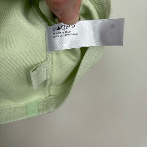 Lululemon Ribbed Softstreme Crop Tank Top Size 12 - Picture 5 of 5